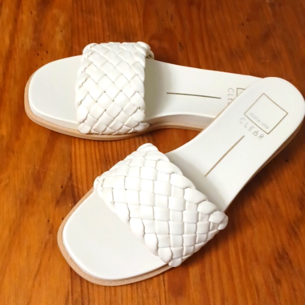 Dolce vida sandals, in cream size 9